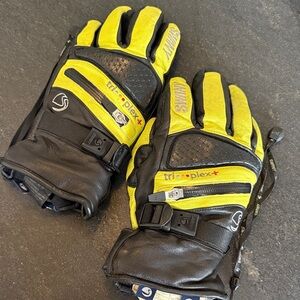 Triplex+ Yellow and Black Men's Gloves